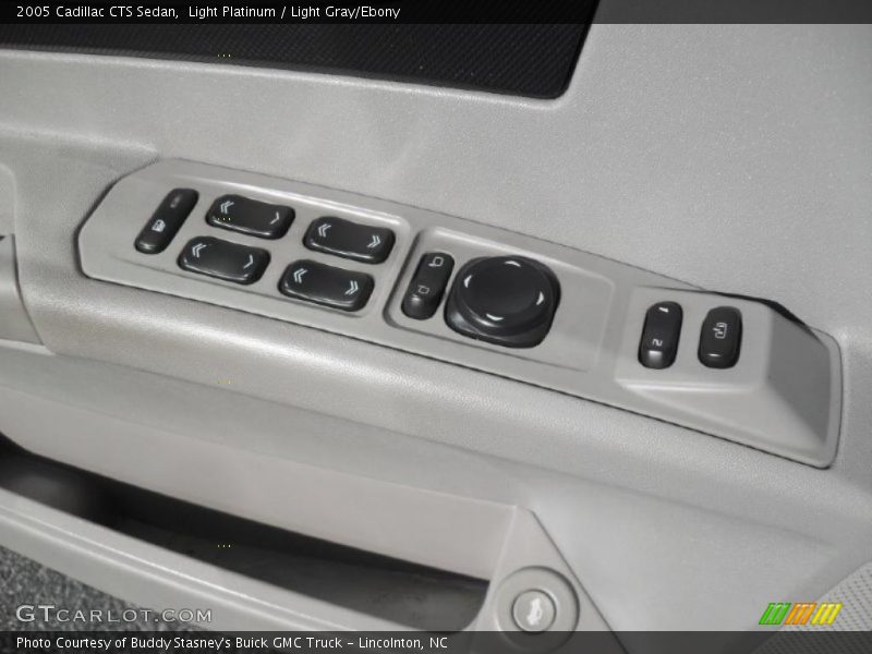 Light Platinum / Light Gray/Ebony 2005 Cadillac CTS Sedan