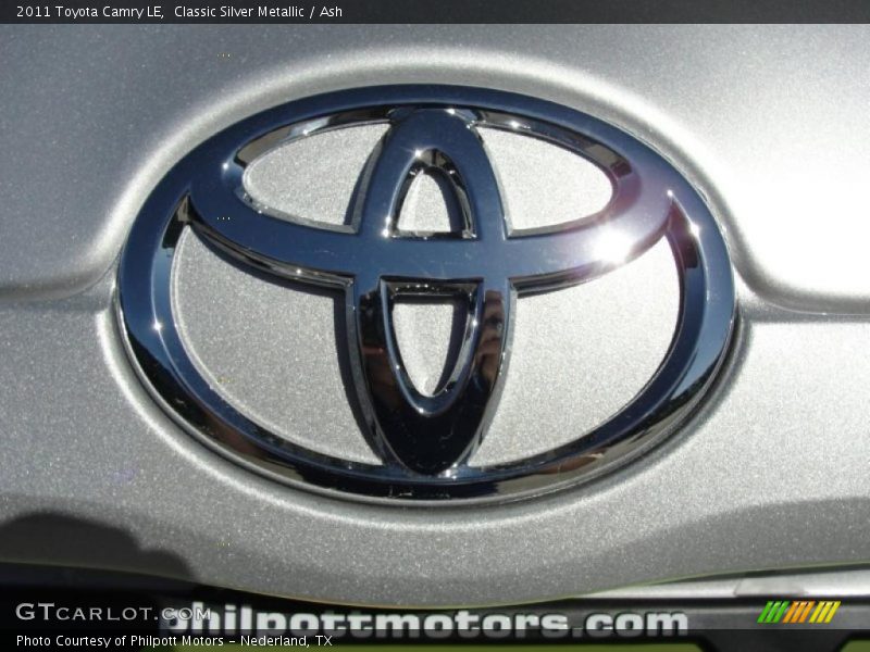 Classic Silver Metallic / Ash 2011 Toyota Camry LE