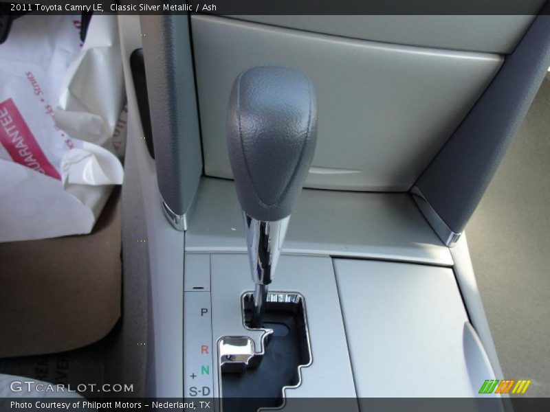 Classic Silver Metallic / Ash 2011 Toyota Camry LE
