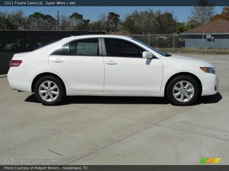 Super White / Ash 2011 Toyota Camry LE