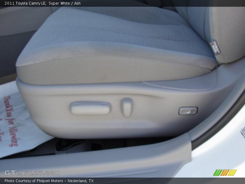 Super White / Ash 2011 Toyota Camry LE