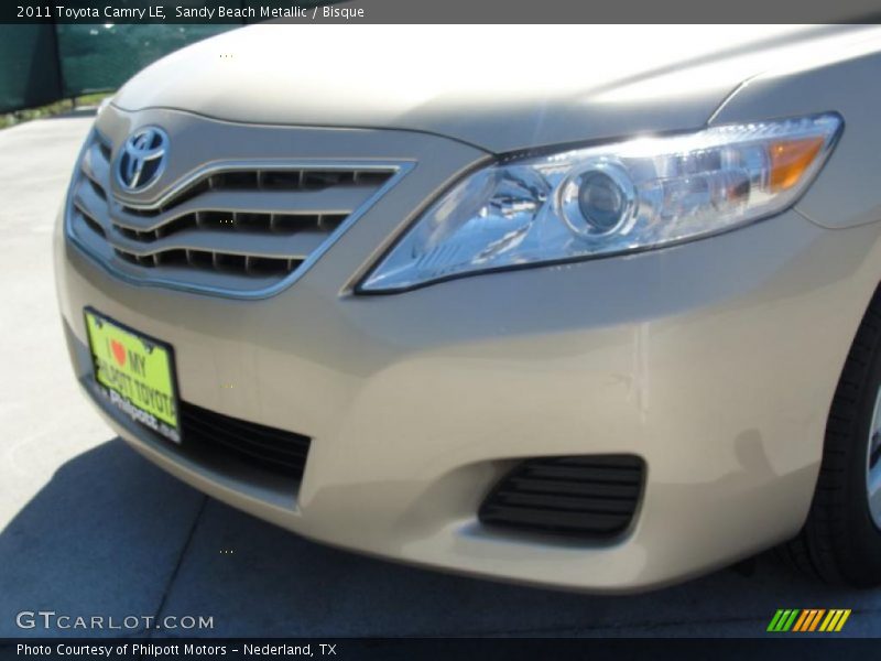 Sandy Beach Metallic / Bisque 2011 Toyota Camry LE