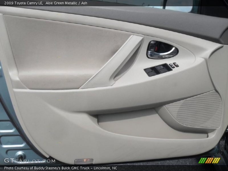 Aloe Green Metallic / Ash 2009 Toyota Camry LE