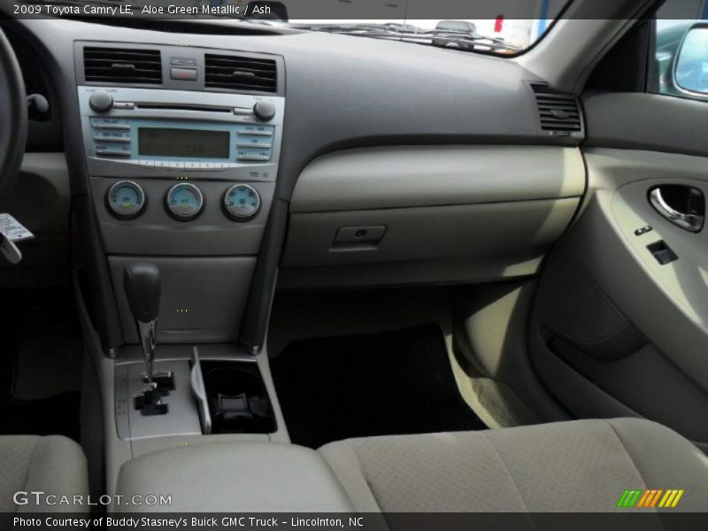 Aloe Green Metallic / Ash 2009 Toyota Camry LE