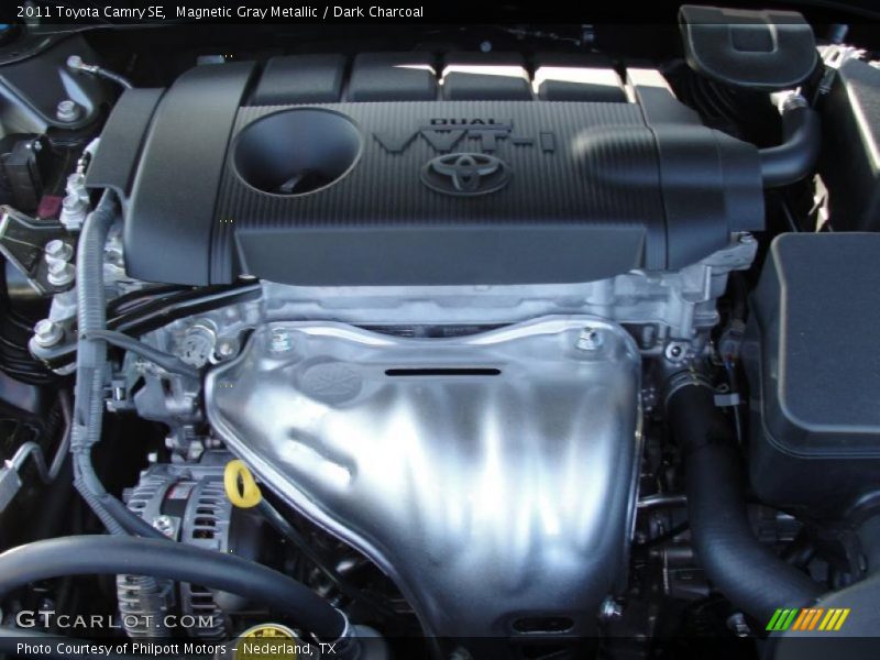 Magnetic Gray Metallic / Dark Charcoal 2011 Toyota Camry SE