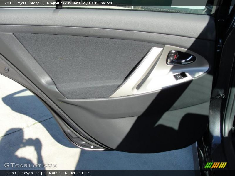 Magnetic Gray Metallic / Dark Charcoal 2011 Toyota Camry SE