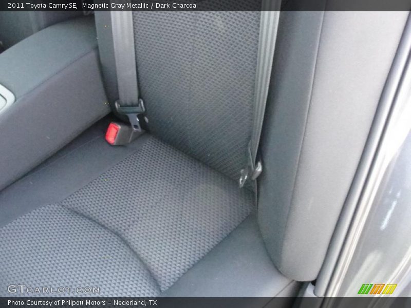 Magnetic Gray Metallic / Dark Charcoal 2011 Toyota Camry SE