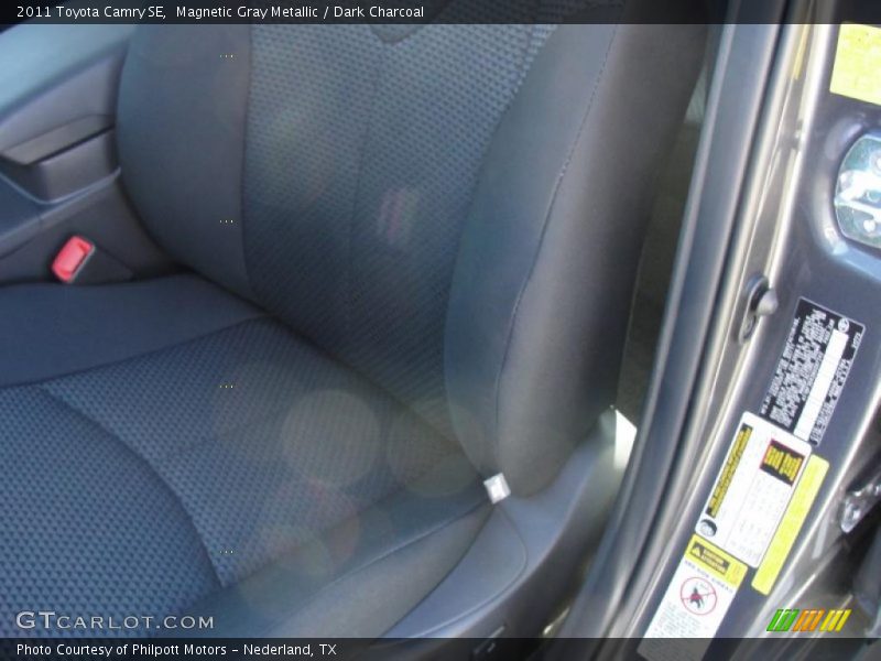 Magnetic Gray Metallic / Dark Charcoal 2011 Toyota Camry SE