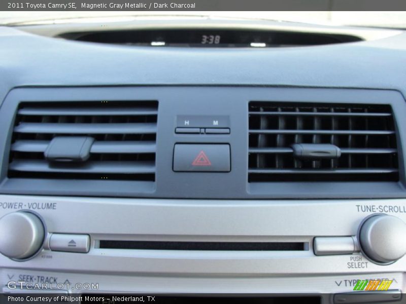 Magnetic Gray Metallic / Dark Charcoal 2011 Toyota Camry SE
