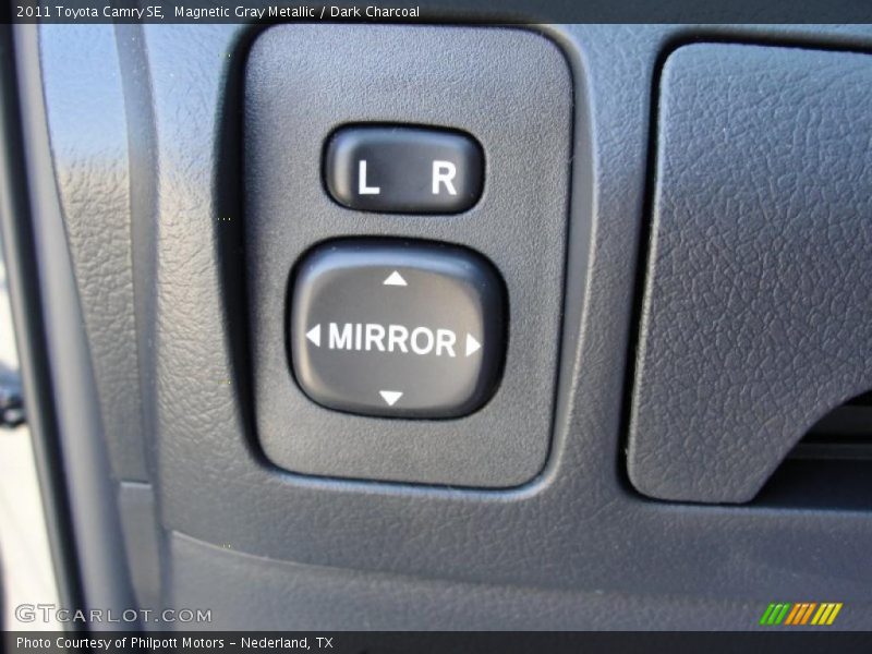Magnetic Gray Metallic / Dark Charcoal 2011 Toyota Camry SE