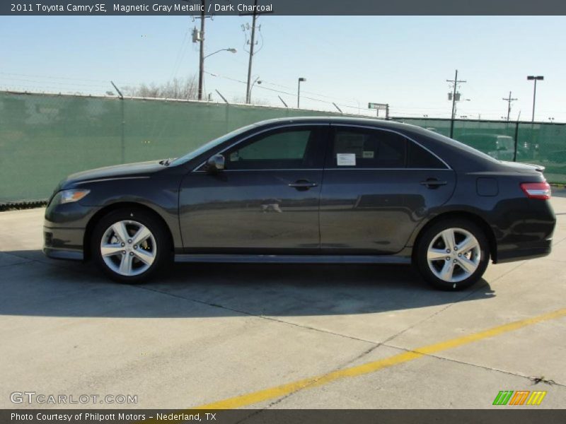 Magnetic Gray Metallic / Dark Charcoal 2011 Toyota Camry SE