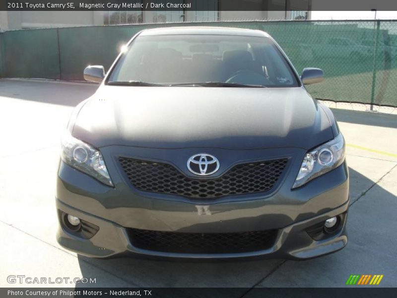 Magnetic Gray Metallic / Dark Charcoal 2011 Toyota Camry SE