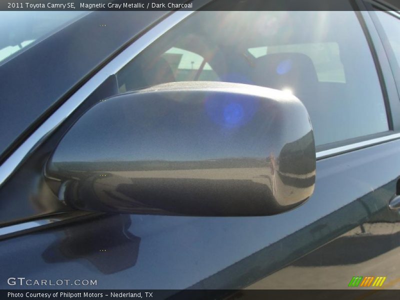 Magnetic Gray Metallic / Dark Charcoal 2011 Toyota Camry SE