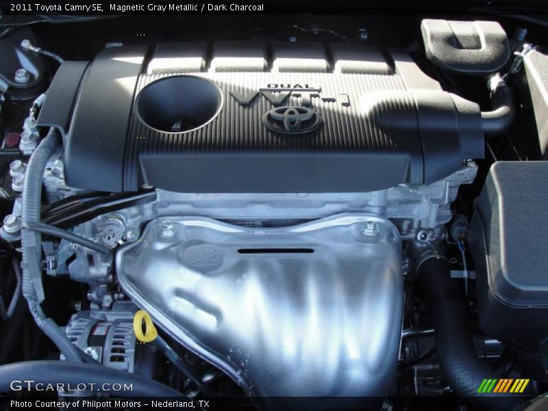 Magnetic Gray Metallic / Dark Charcoal 2011 Toyota Camry SE