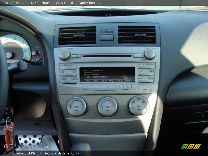 Magnetic Gray Metallic / Dark Charcoal 2011 Toyota Camry SE