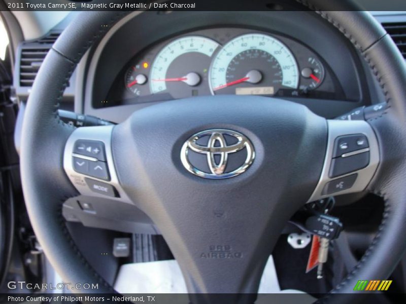 Magnetic Gray Metallic / Dark Charcoal 2011 Toyota Camry SE