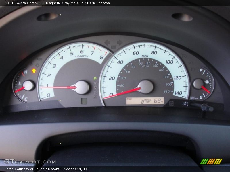 Magnetic Gray Metallic / Dark Charcoal 2011 Toyota Camry SE
