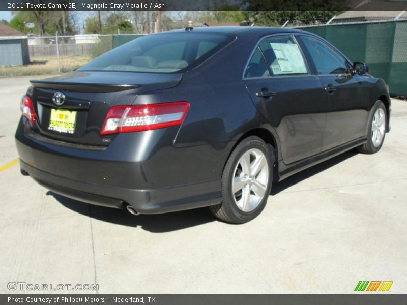 Magnetic Gray Metallic / Ash 2011 Toyota Camry SE