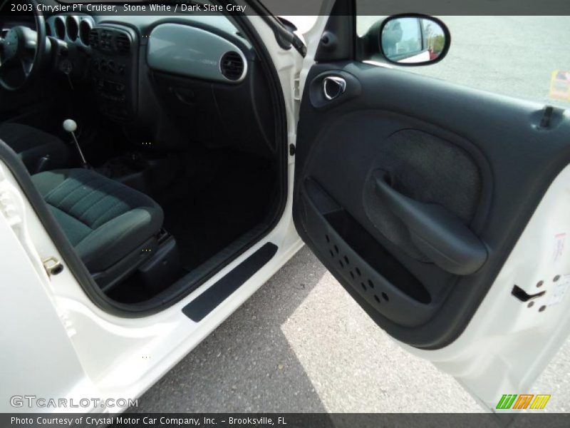 Stone White / Dark Slate Gray 2003 Chrysler PT Cruiser