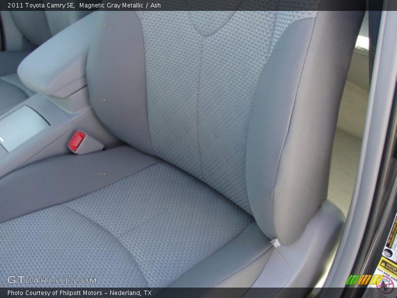 Magnetic Gray Metallic / Ash 2011 Toyota Camry SE