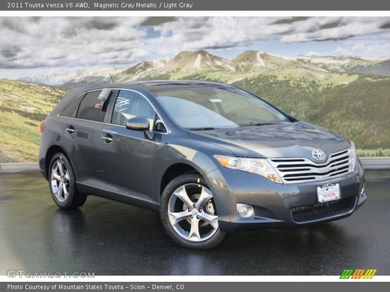 Front 3/4 View of 2011 Venza V6 AWD