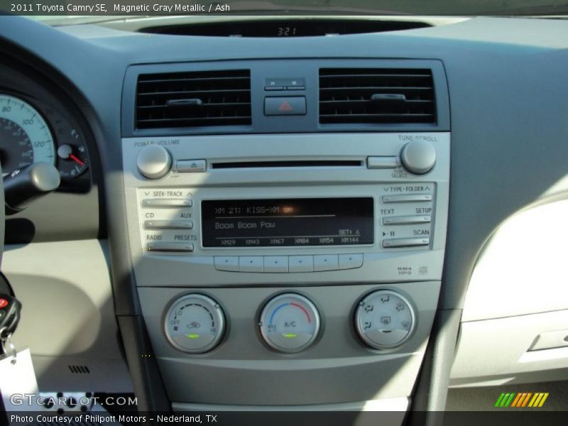 Magnetic Gray Metallic / Ash 2011 Toyota Camry SE