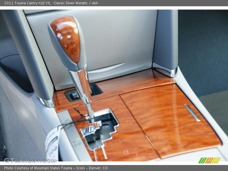 Classic Silver Metallic / Ash 2011 Toyota Camry XLE V6