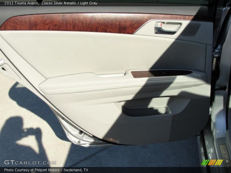 Classic Silver Metallic / Light Gray 2011 Toyota Avalon
