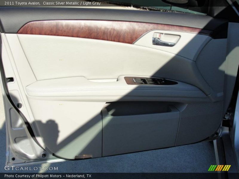 Classic Silver Metallic / Light Gray 2011 Toyota Avalon