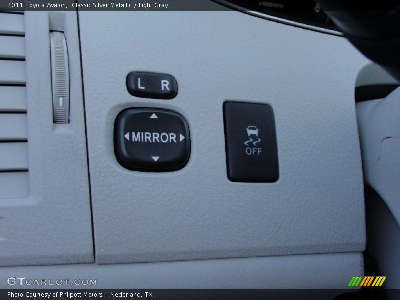 Classic Silver Metallic / Light Gray 2011 Toyota Avalon