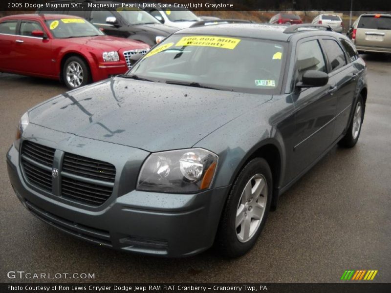 Magnesium Pearl / Dark Slate Gray/Light Graystone 2005 Dodge Magnum SXT