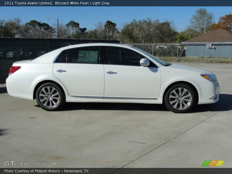 Blizzard White Pearl / Light Gray 2011 Toyota Avalon Limited