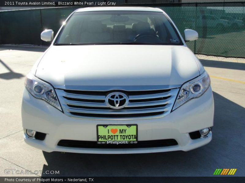 Blizzard White Pearl / Light Gray 2011 Toyota Avalon Limited