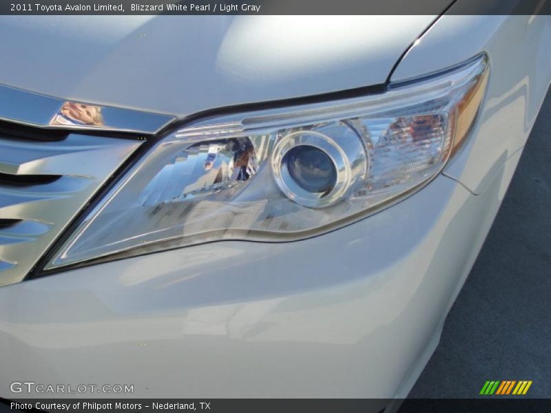 Blizzard White Pearl / Light Gray 2011 Toyota Avalon Limited