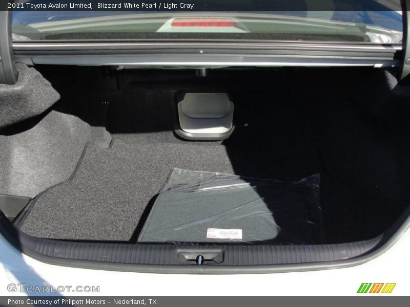 Blizzard White Pearl / Light Gray 2011 Toyota Avalon Limited