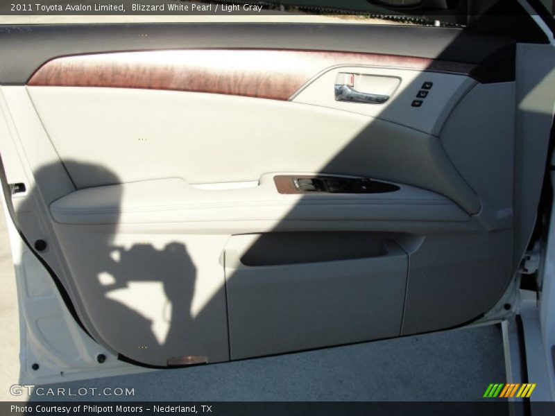 Blizzard White Pearl / Light Gray 2011 Toyota Avalon Limited