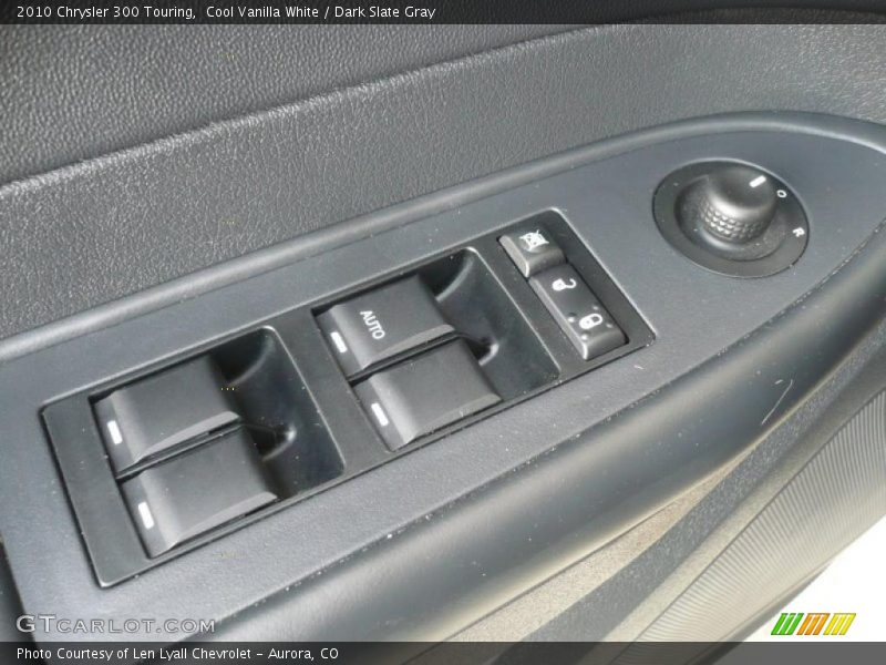 Cool Vanilla White / Dark Slate Gray 2010 Chrysler 300 Touring