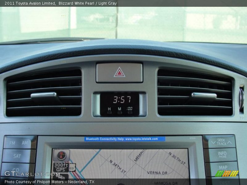 Blizzard White Pearl / Light Gray 2011 Toyota Avalon Limited