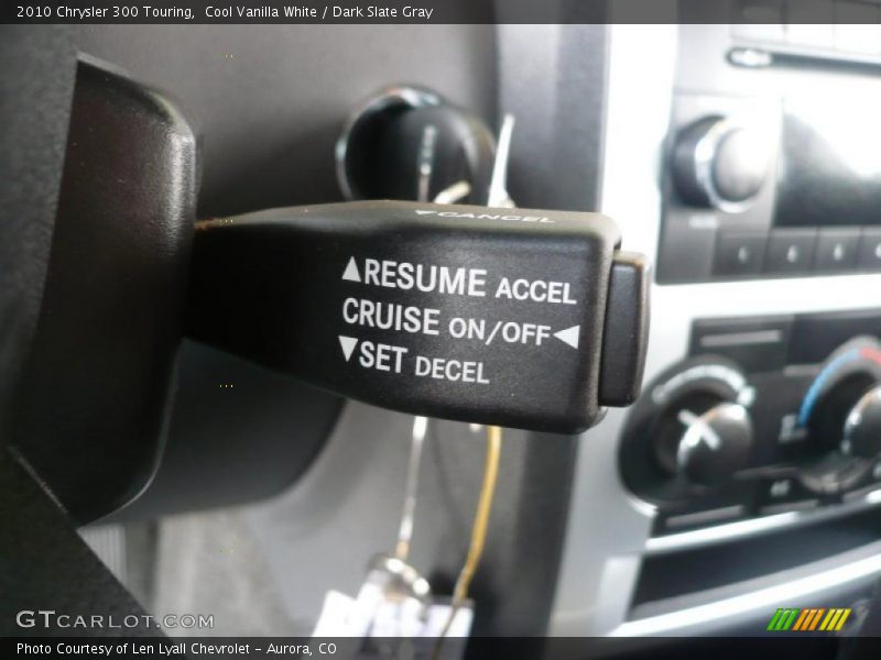 Cool Vanilla White / Dark Slate Gray 2010 Chrysler 300 Touring