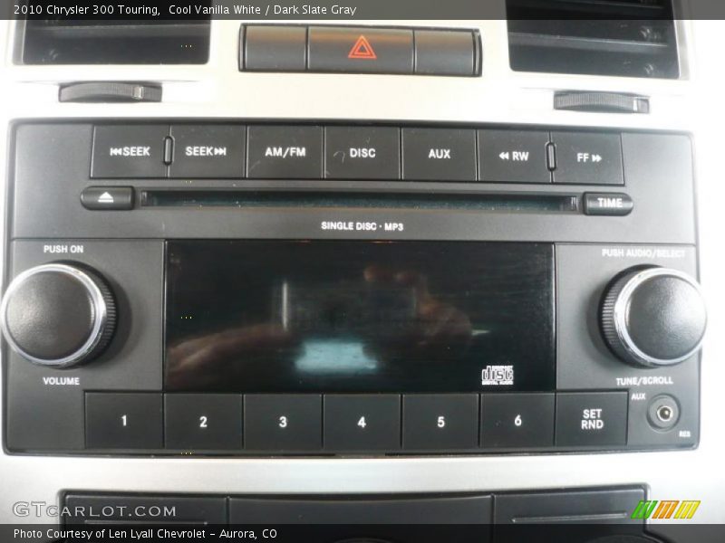 Cool Vanilla White / Dark Slate Gray 2010 Chrysler 300 Touring