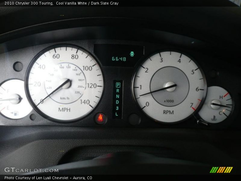 Cool Vanilla White / Dark Slate Gray 2010 Chrysler 300 Touring