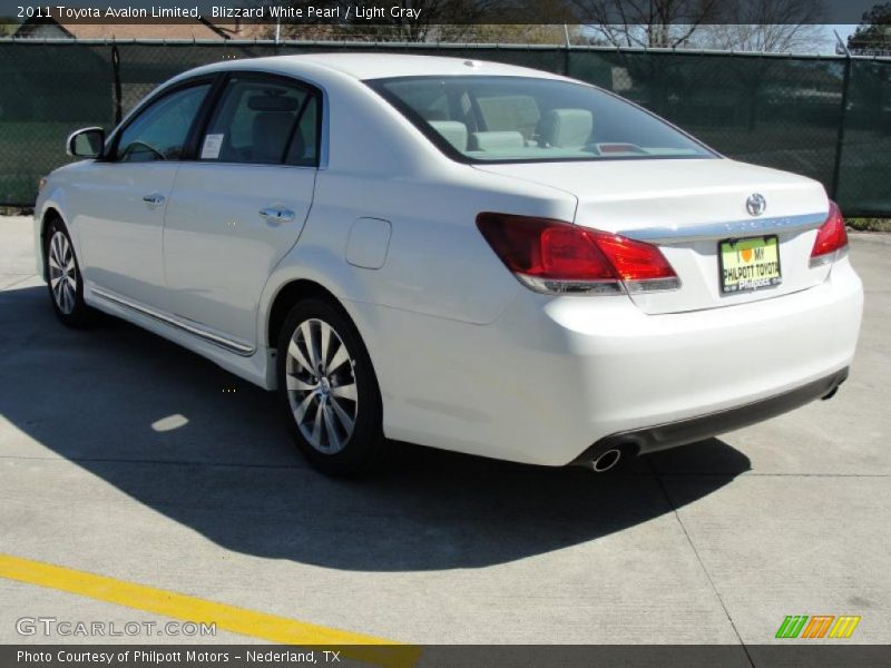 Blizzard White Pearl / Light Gray 2011 Toyota Avalon Limited