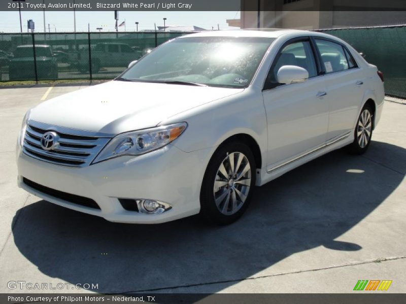 Blizzard White Pearl / Light Gray 2011 Toyota Avalon Limited