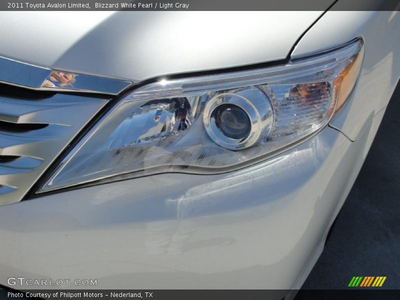 Blizzard White Pearl / Light Gray 2011 Toyota Avalon Limited