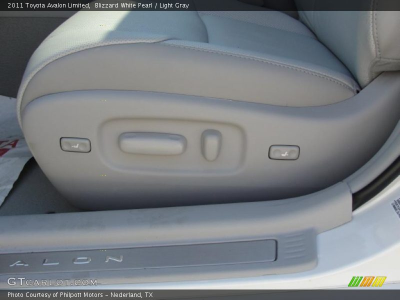 Blizzard White Pearl / Light Gray 2011 Toyota Avalon Limited