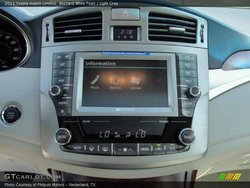 Blizzard White Pearl / Light Gray 2011 Toyota Avalon Limited