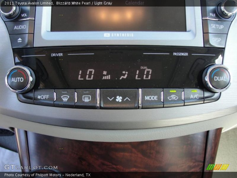 Blizzard White Pearl / Light Gray 2011 Toyota Avalon Limited