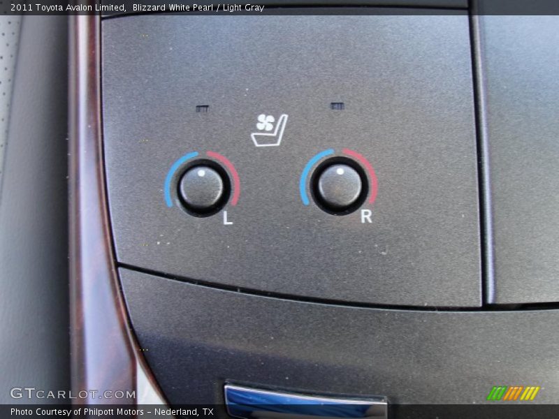 Blizzard White Pearl / Light Gray 2011 Toyota Avalon Limited