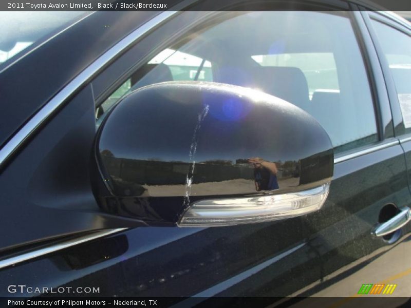 Black / Black/Bordeaux 2011 Toyota Avalon Limited