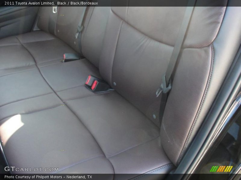 Black / Black/Bordeaux 2011 Toyota Avalon Limited